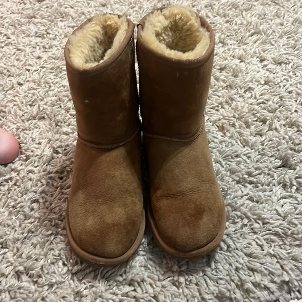 KIDS UGGS!
